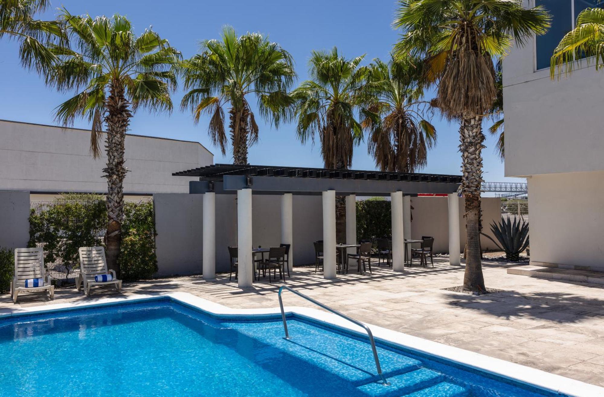 Courtyard By Marriott Hermosillo Extérieur photo